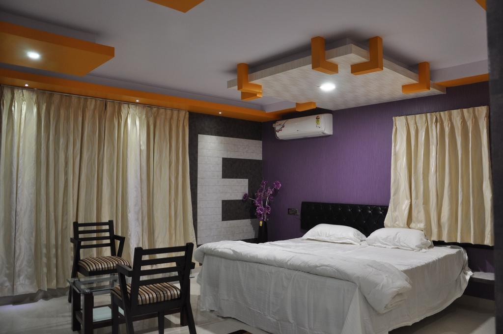 Hotel Av Comforts Settahalasūr Quarto foto